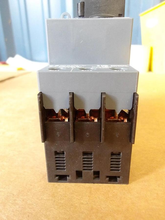 SIEMENS 3RV2021-1JA10 CIRCUIT BREAKER 7.0-10.0 AMP, #713130G NIB