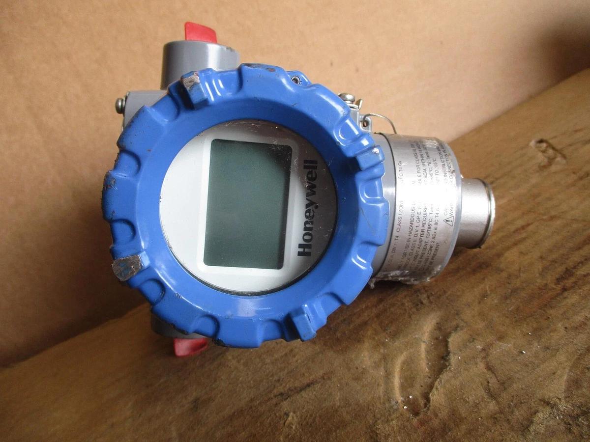 Used HONEYWELL ST 700 PRESSURE TRANSMITTER, #717255J NEW
