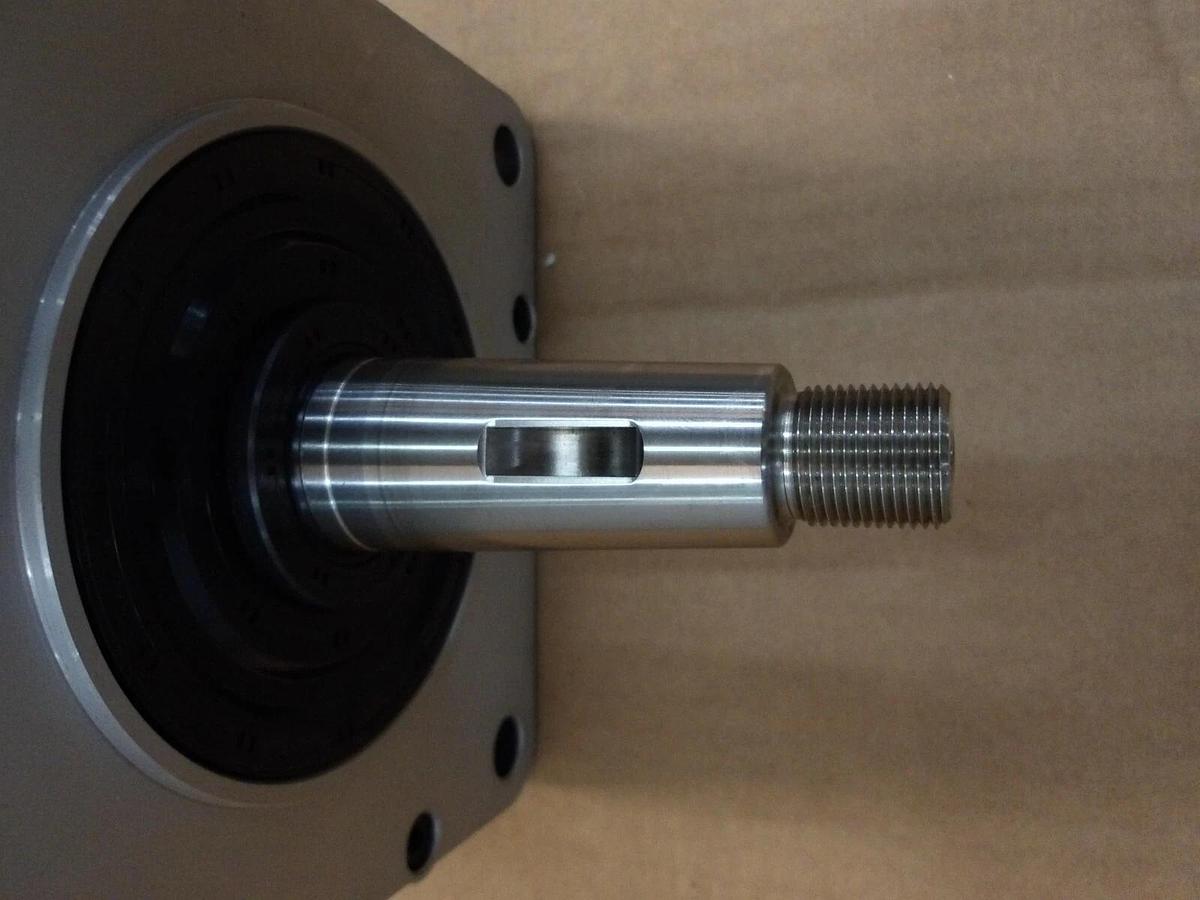 FANUC A06B-0166-B675 S016 AC SERVO MOTOR, 2000 RPM, #528750G NIB
