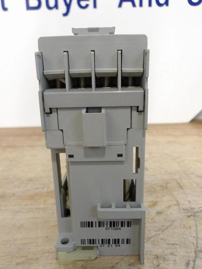 ALLEN BRADLEY 100-C09DJ400 CONTACTOR, SER A, 4 P, #57143G NIB