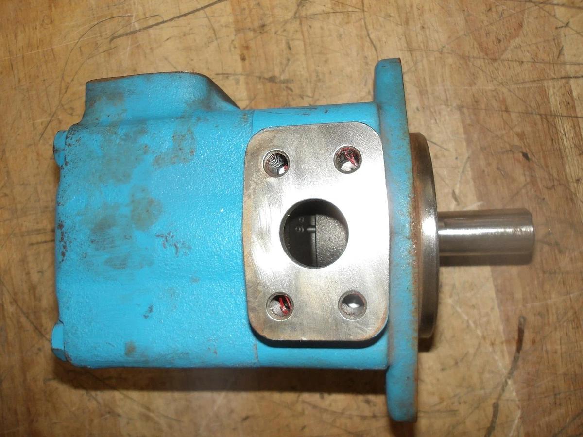 Used EATON VICKERS 25V14A-1D22R HYDRAULIC PUMP, #1081105G NEW