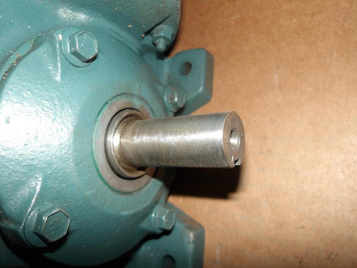 Used RELIANCE M6405008002NT MASTER SPEED REDUCER, RATIO 25.0:1, #117150G NEW