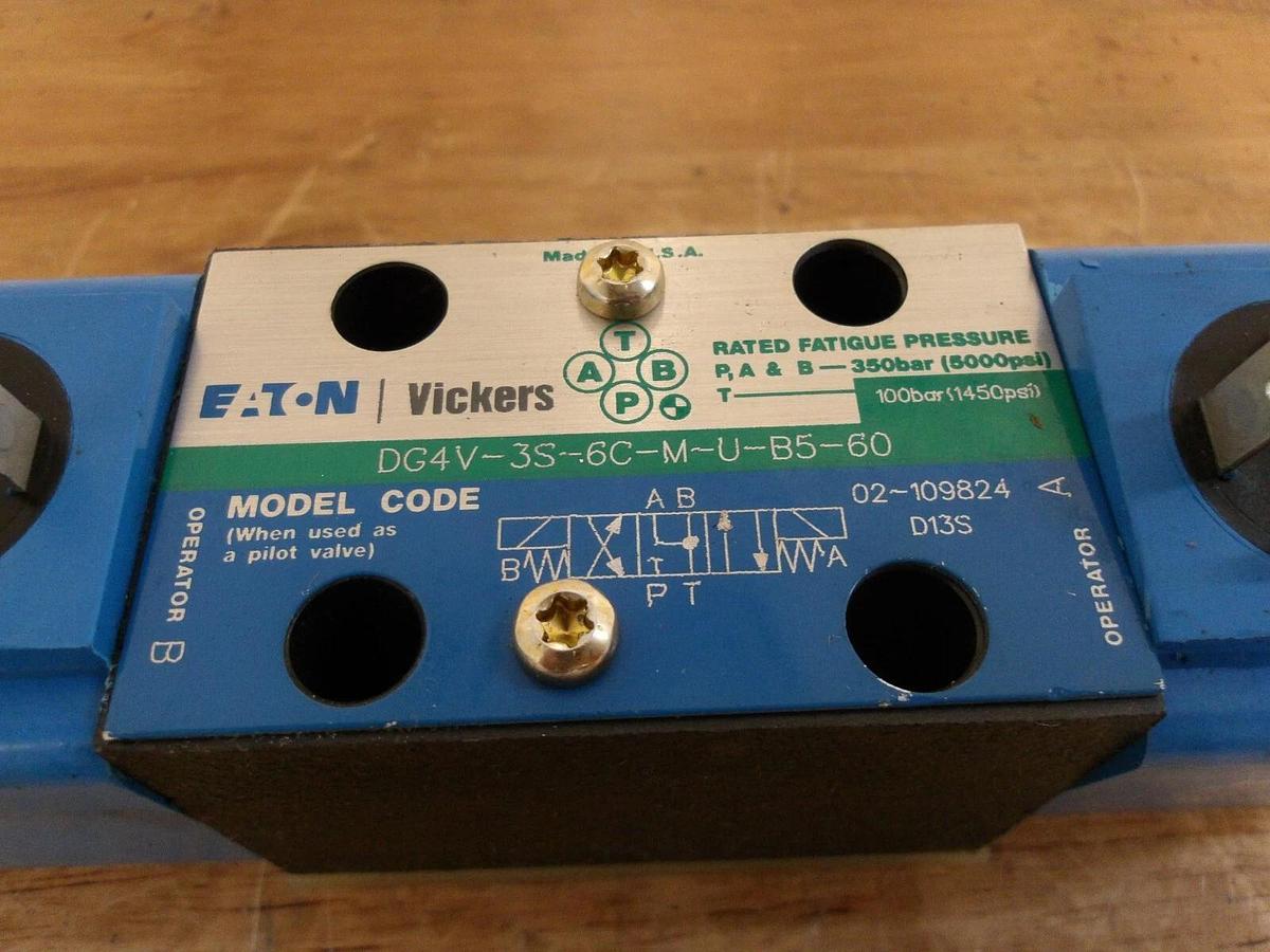 Used VICKERS EATON DG4V-3S-6C-M-4-B5-60 HYDRAULIC SOLENOID VALVE, #226143G NEW