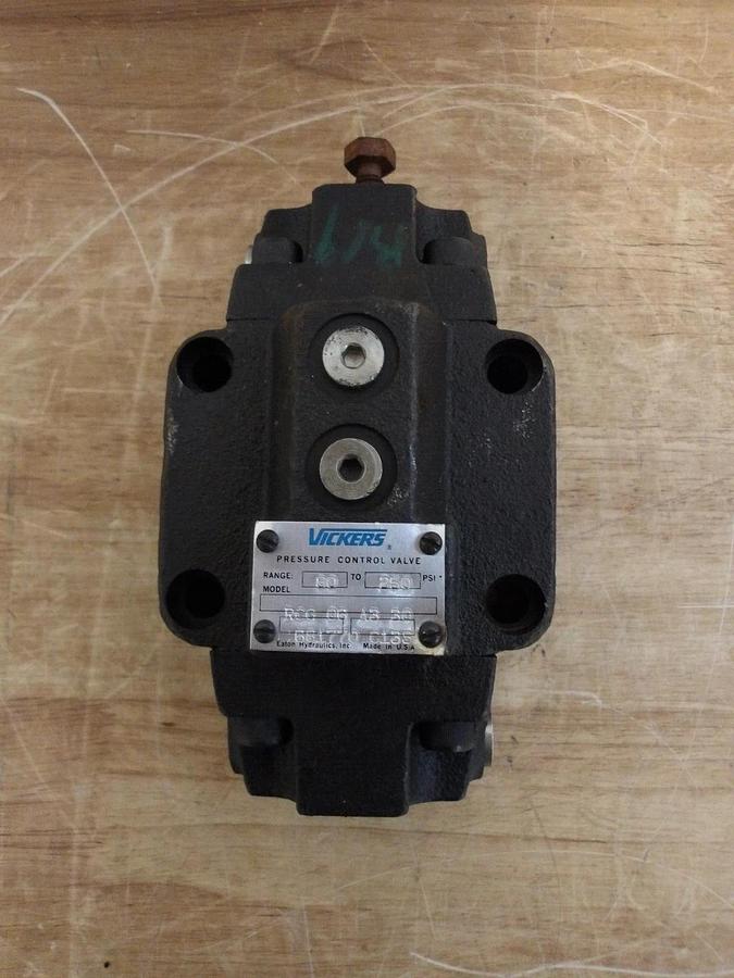Used VICKERS RCG 06 A3 30/881770 C13S HYDRAULIC PRESSURE VALVE, #33118G NEW