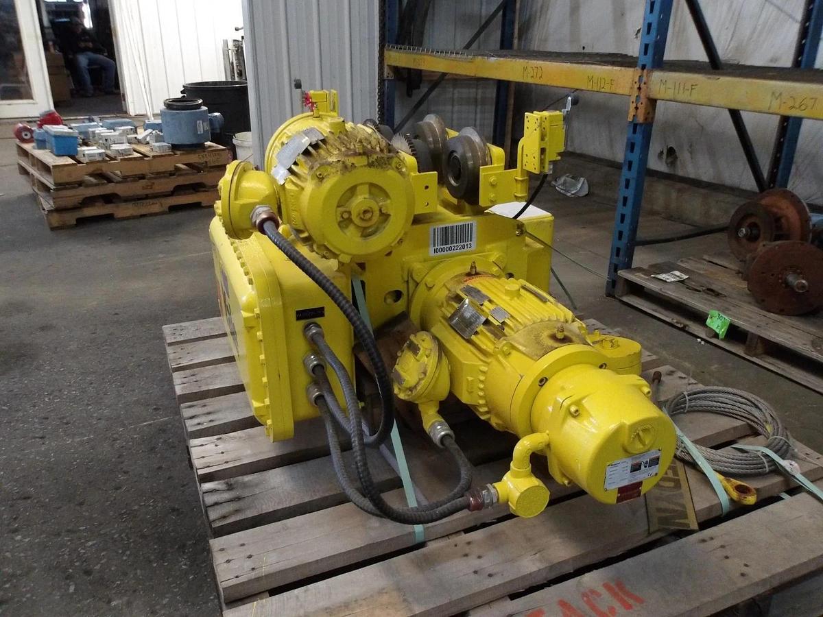 Used YALE 1 TON CABLE HOIST W/ TROLLEY BEW2-22PT1452, #113235GJW NEW