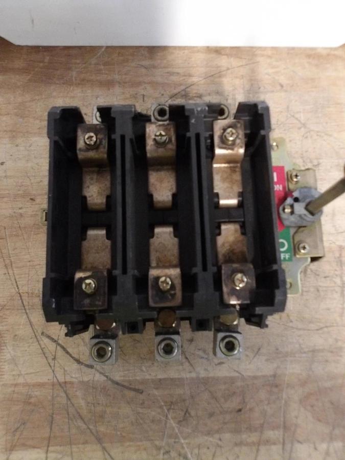 Used ALLEN BRADLEY 194R-NJ200P3 DISCONNECT SWITCH, 200-240-480-600 V, #918246G USED