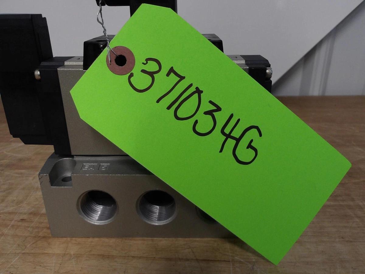 Used SMC VFR5110-5DZ PNEUMATIC SOLENOID VALVE, #371034G NEW