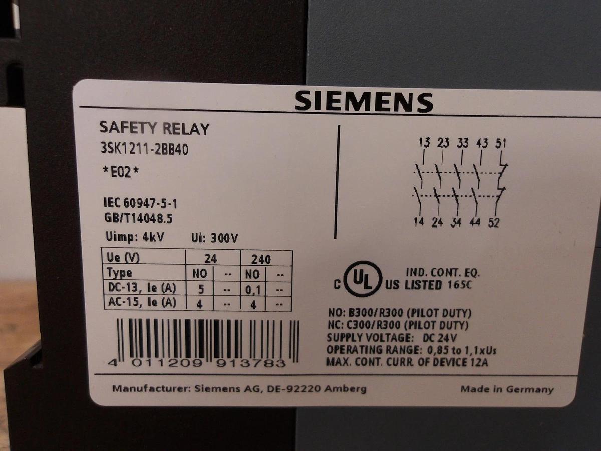 SIEMENS 13 AMP SAFETY RELAY 24-240 V (LOT OF 2) #771056G NIB