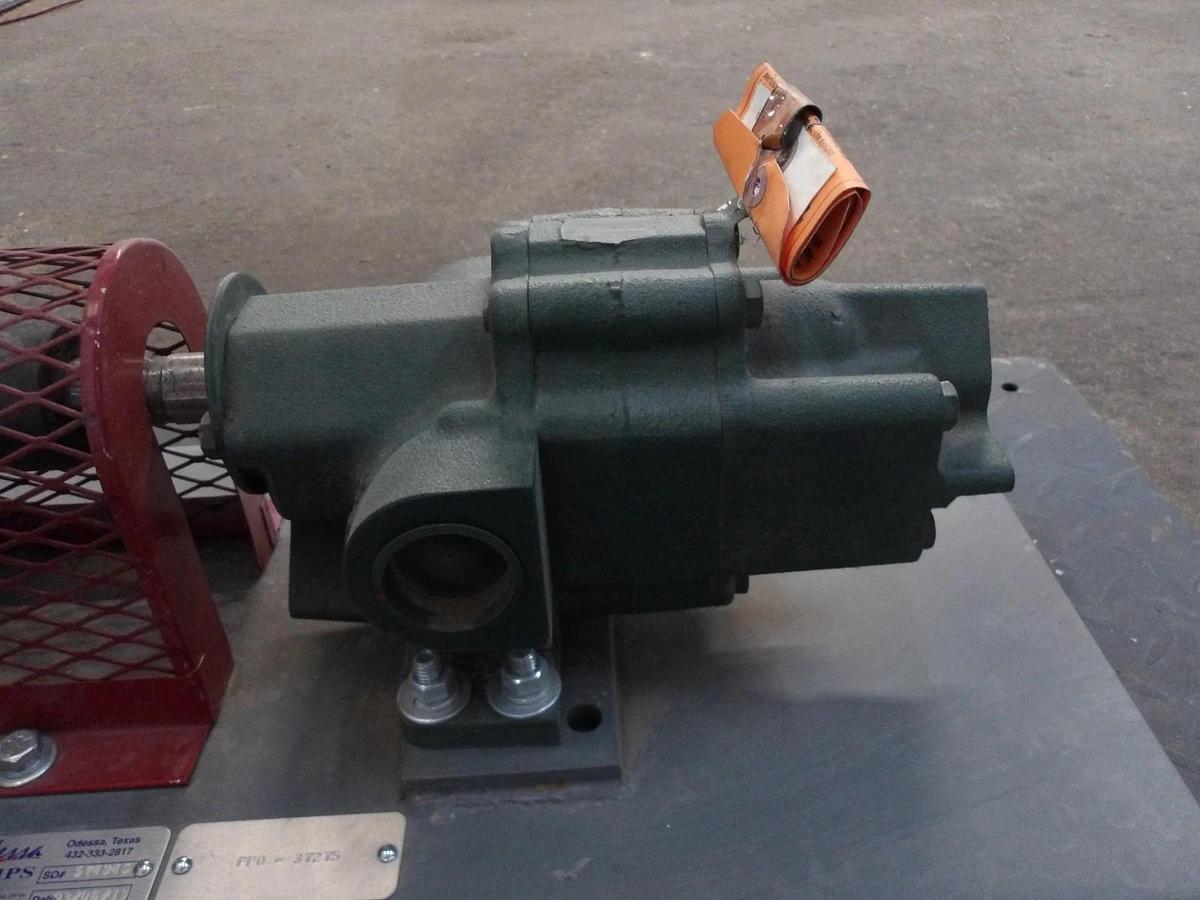 Used ROPER 1-1/2" PUMP W/ 5 HP MOTOR, #1112215GJW NEW