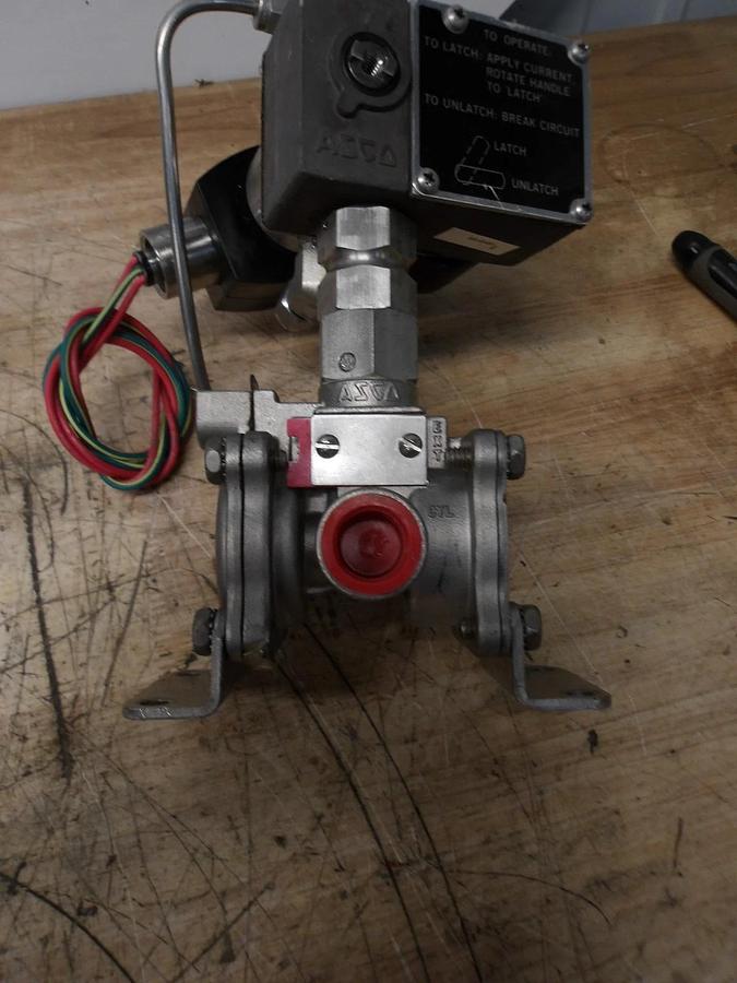 Used ASCO RED HAT S/S 3-WAY 1/2" SOLENOID VALVE EV8308G351, #61927G USED