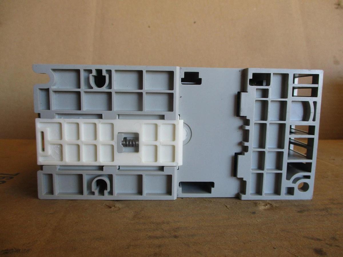 Used ALLEN-BRADLEY 1HP POWERFLEX 525 DRIVE, #613327J USED