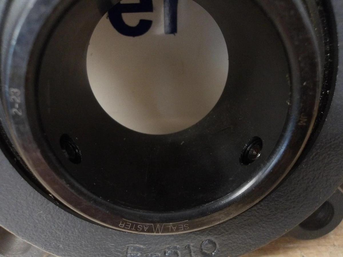 SEAL MASTER SF-35 FLANGED MOUNTED BEARING 2-3/16", #7291034G NIB