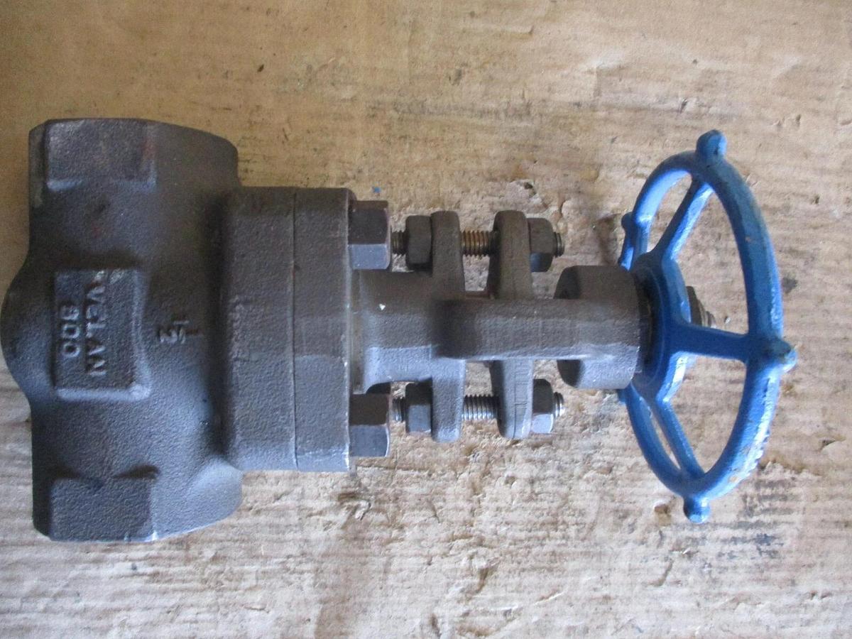Used VELAN 1-1/2" IRON GATE VALVE, #78917J NEW