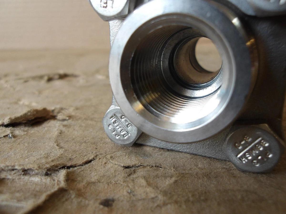 Used SWAGELOK S/S BALL VALVE, #8131054G NEW