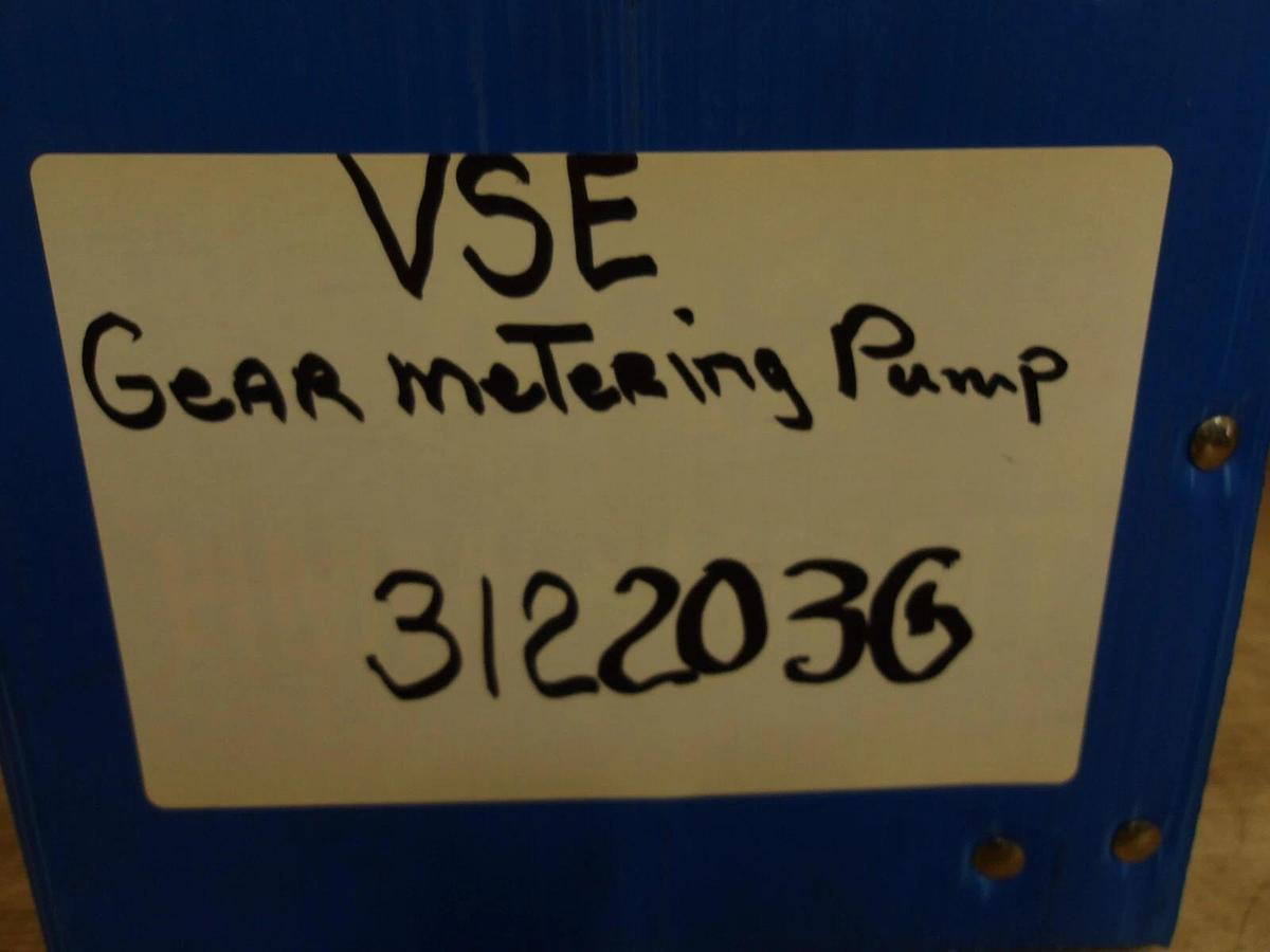 VSE VS02GP012V-12A11/3 GEAR METERING PUMP, #312203G NIB