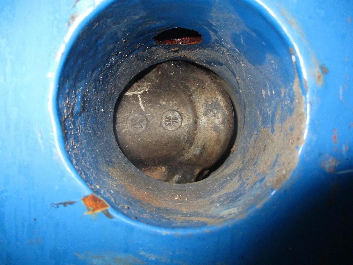 Used AVK 2-1/2" FIRE MAIN GATE VALVE, #617219J USED