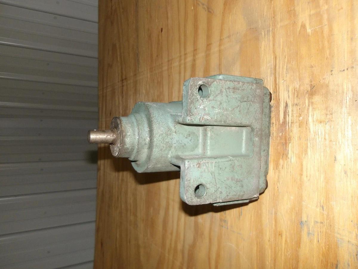 Used HUBBELL 2210-142CC9 PILOT DUTY SPEED SWITCH, #120225G USED