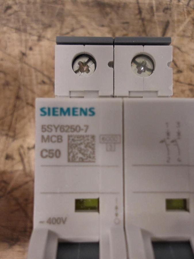 SIEMENS 50 AMP BREAKER 400 V (LOT OF 4) #710146G NIB
