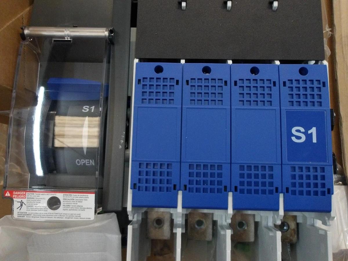 Used RUSSELECTRIC RTSCD TRANSFER SWITC R6A04040, 400 AMP, #122845G NEW