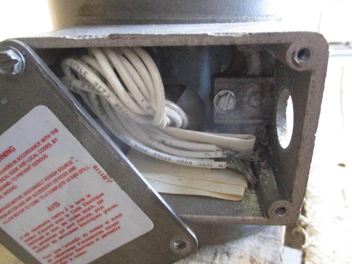 Used BALDOR 2 HP MOTOR, FR 56C, 208-230/460 V, #620201J NEW