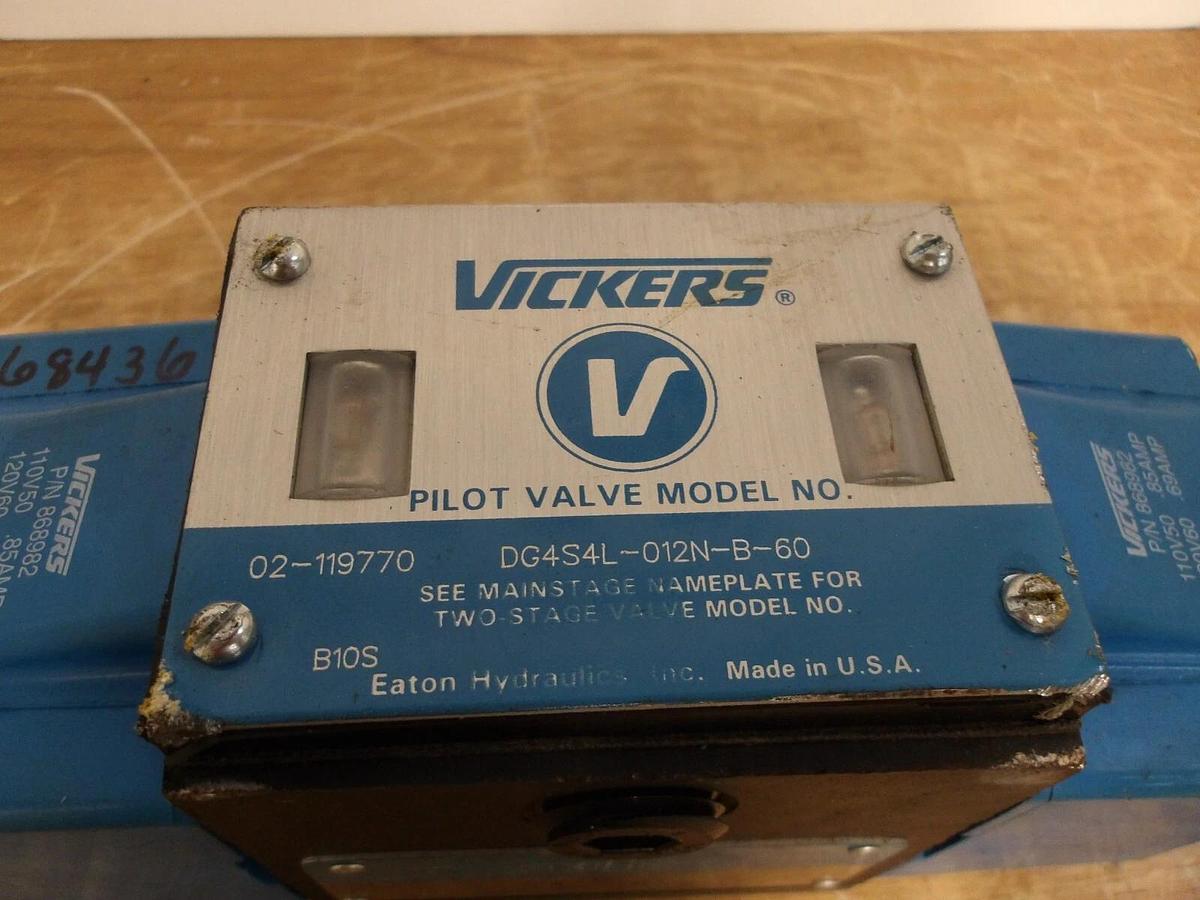 Used VICKERS DG4S4L-012N-B-60 HYDRAULIC CONTROL VALVE, #228231G NEW