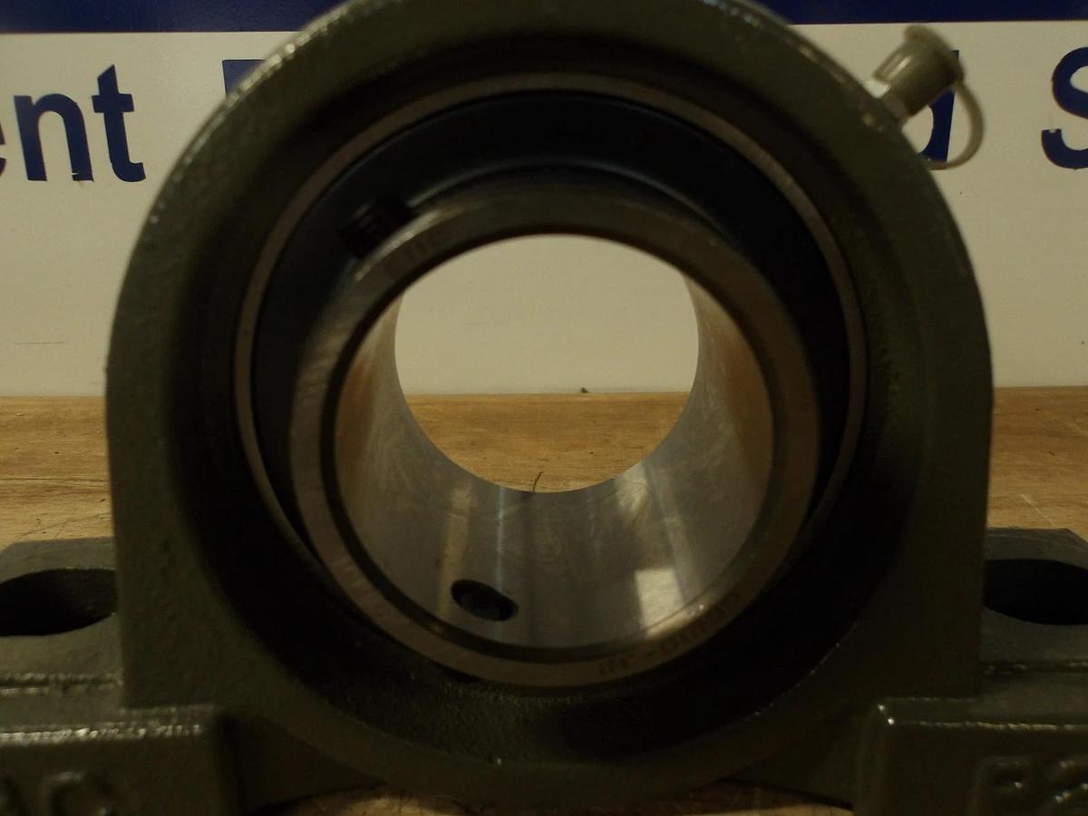 EBC UCP210-32 PILLOW BLOCK BEARING 2" BORE, #727205G NIB