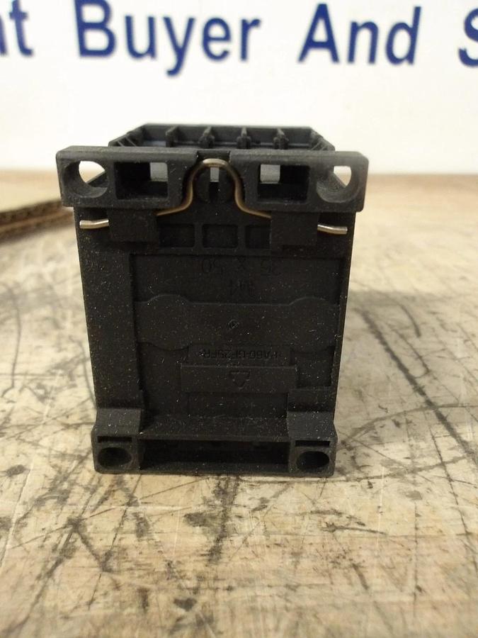 SIEMENS 7 AMP CONTACTOR 110/120 V (LOT OF 4) #79945G NIB