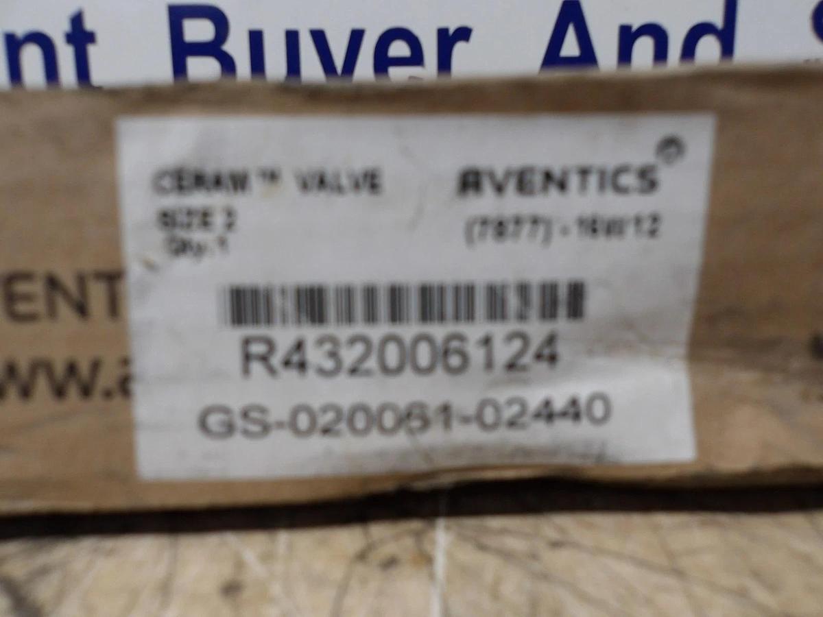 AVENTICS R432006124 PNEUMATIC DIRECTIONAL VALVE, #56921G NIB