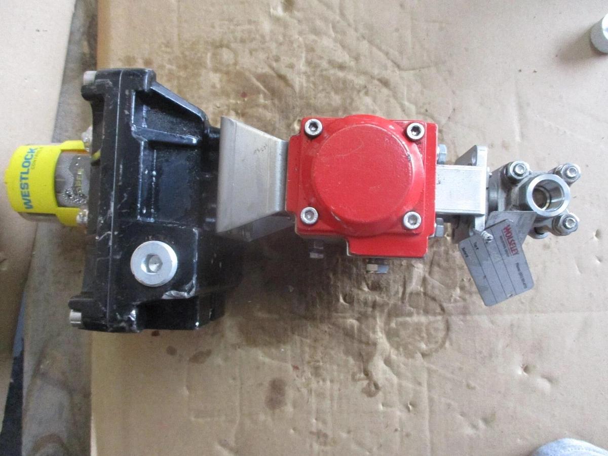 Used FLOW-TEK 1/2" STAINLESS CONTROL BALL VALVE W/ ACTUATOR, #68925J NEW