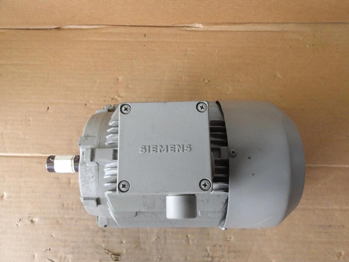 Used SIEMENS 1.3 KW MOTOR, FR 90L, 1120 RPM, 440-460 V, #11141040G NEW