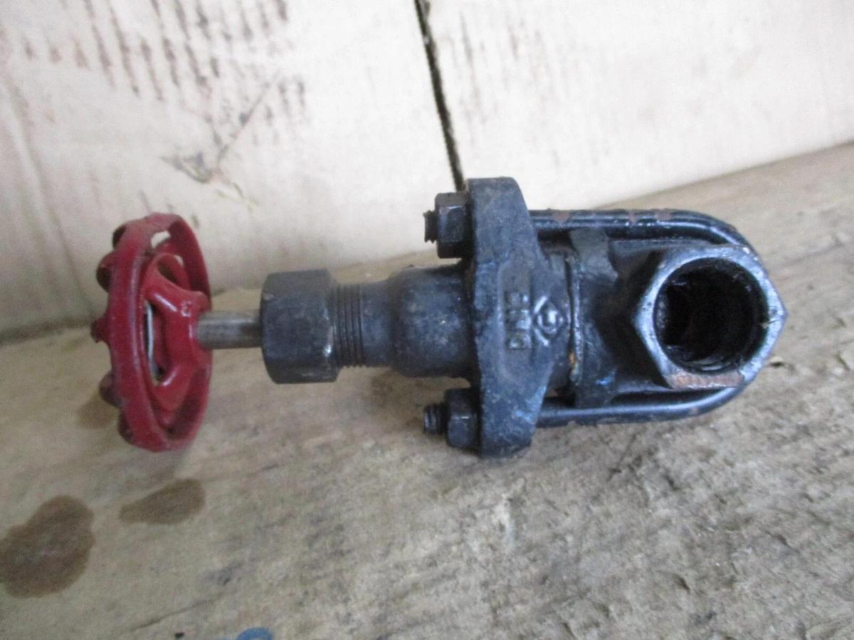 Used CRANE 1/2" U-BOLT BONNET IRON GATE VALVE (THREADED) #78215J NEW