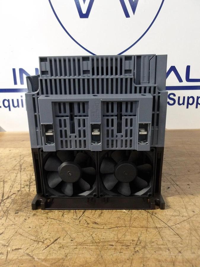 Used SIEMENS SIRIUS 3RW55 SOFT START, 10-30 HP, #1126300G NEW