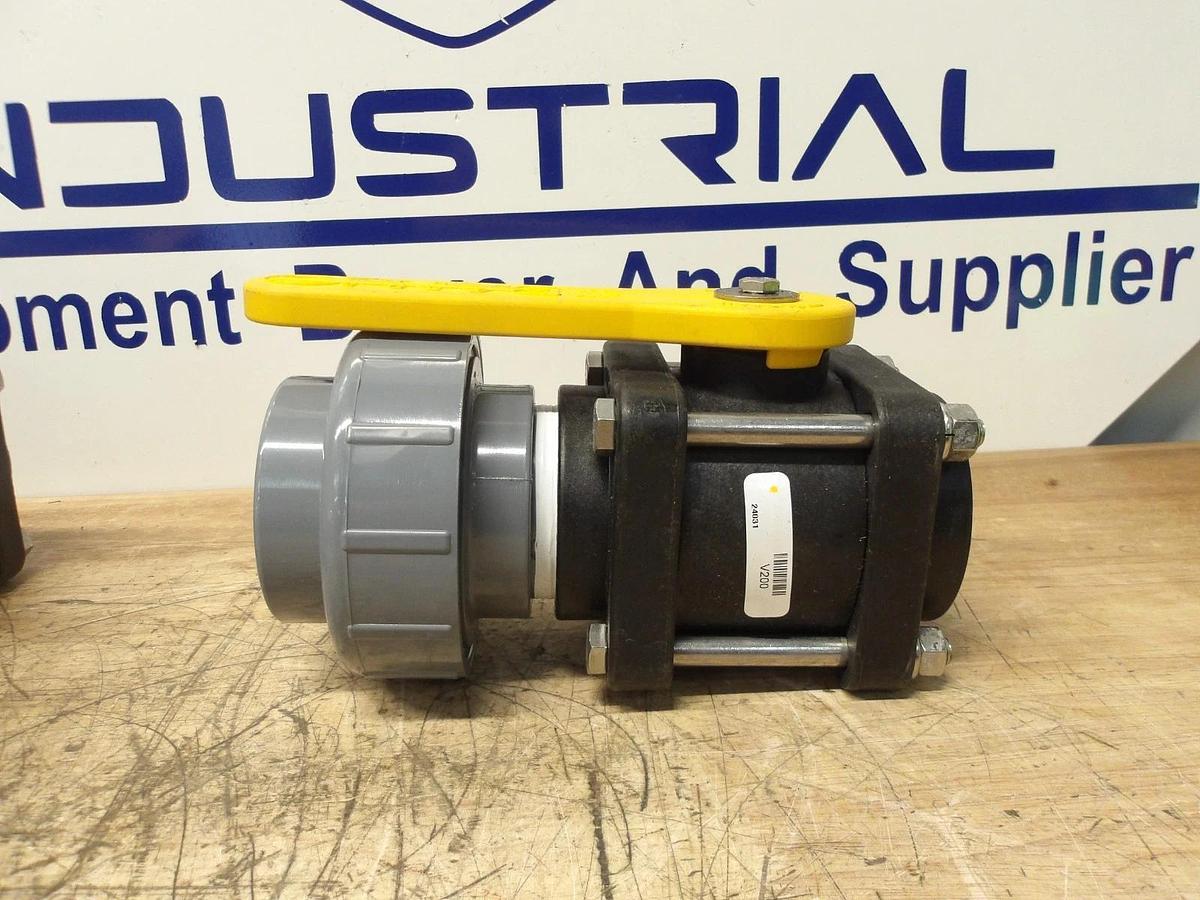 Used BANJO 2" PLASTIC BALL VALVE V200 W/ COUPLING, #316248G NEW