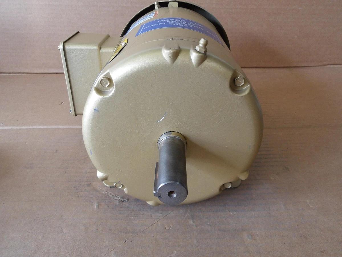 Used BALDOR SUPER-E 1 HP MOTOR, FR 145T, 1155 RPM, 208-230/460 V, #114915G NEW