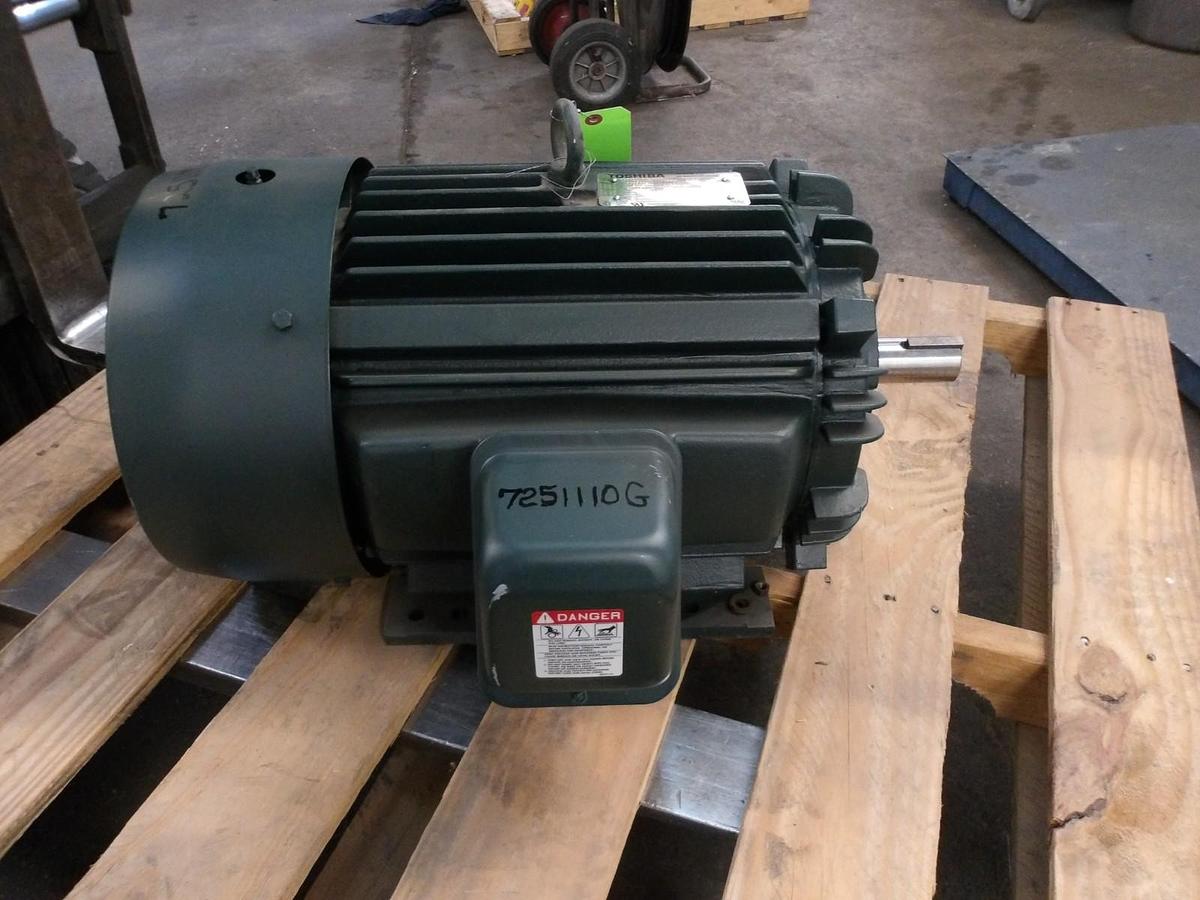 Used TOSHIBA 25 HP MOTOR, FR 284TS, 230-460 V, 3620 RPM, #7251110G NEW