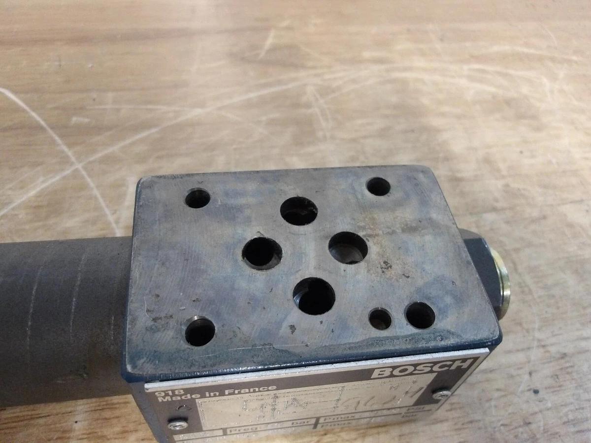 Used BOSCH 918 HYDRAULIC CONTROL VALVE 0611150233, #331020G NEW