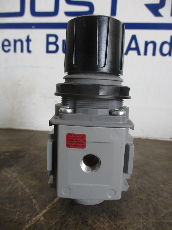 PARKER P32RB94BNLP COMPACT PNEUMATIC AIR PRESSURE REGULATOR