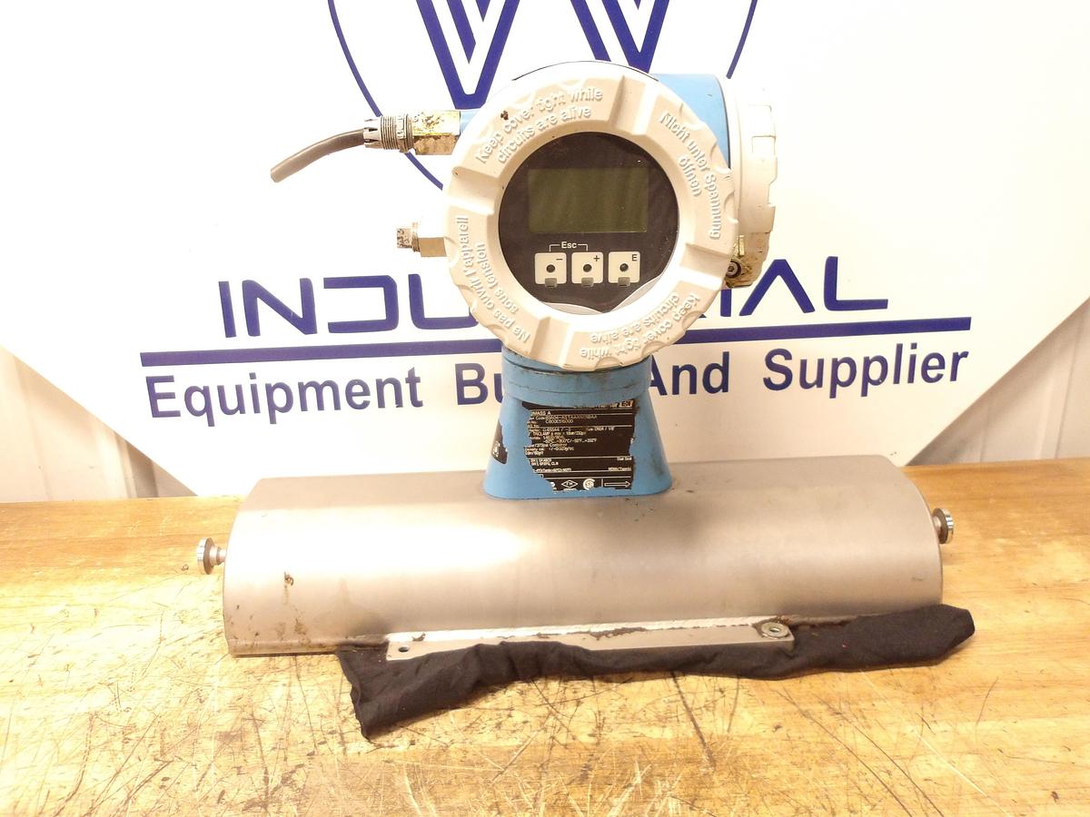 Used ENDRESS HAUSER 83A04-ASTAAANABBAA MASS FLOW TUBE 1/8"