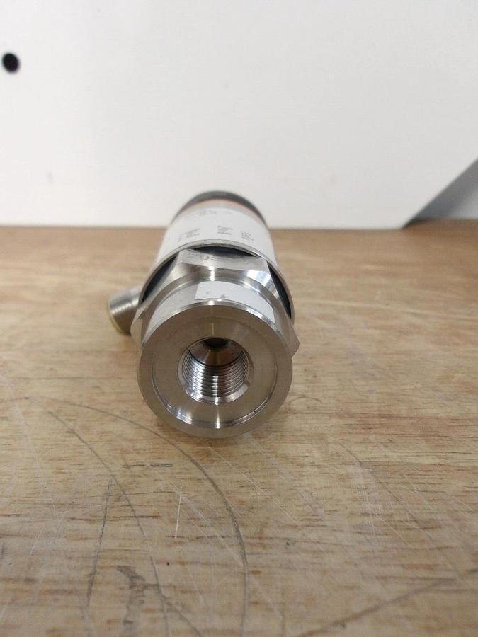 IFM PN7001 PRESSURE SENSOR SWITCH, #3211230G NIB