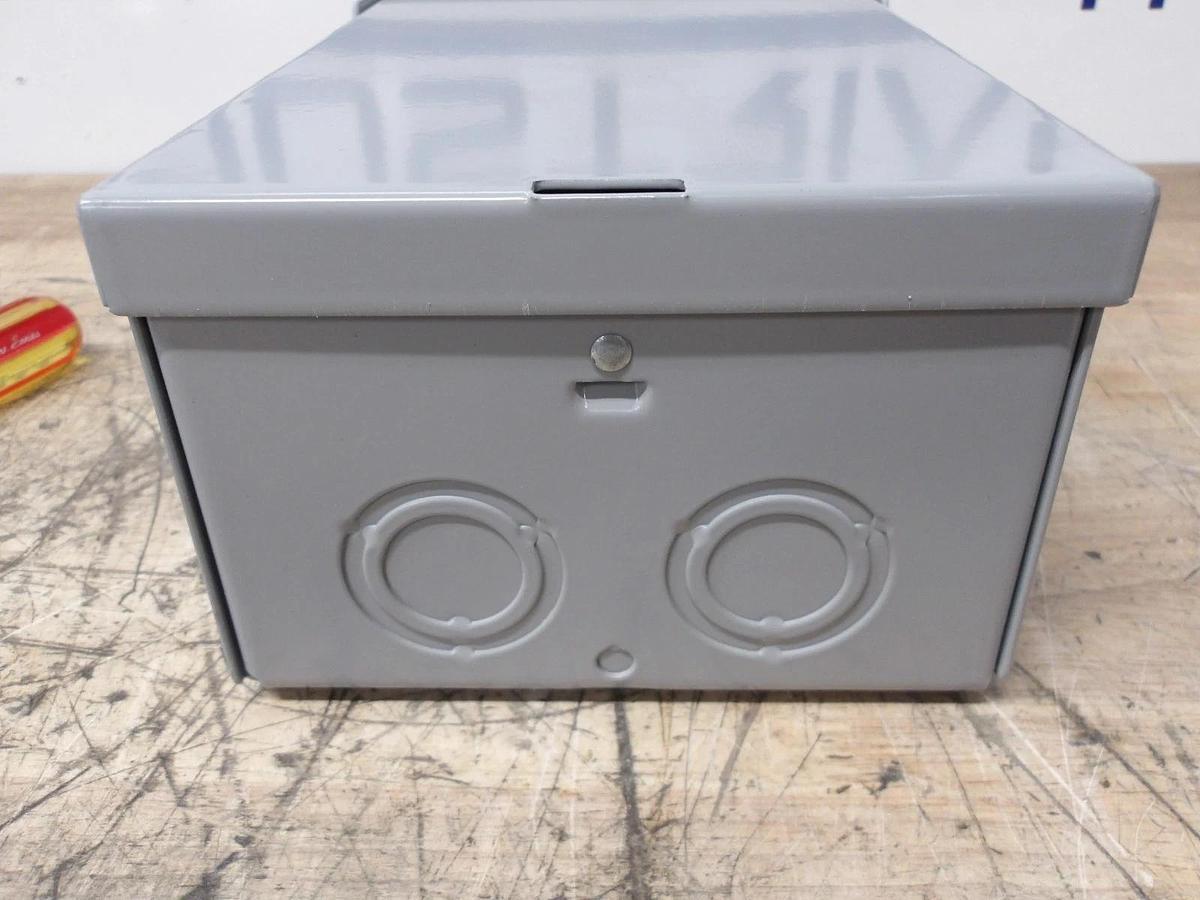 Used SIEMENS 60 AMP MAIN LUG LOAD CENTER, 120-240 V, #5121014G NEW
