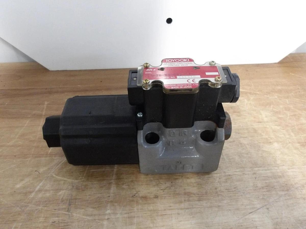 Used TOYOOKI HD3-2S-BG-03B-WYD2 HYDRAULIC DIRECTIONAL CONTROL VALVE, #331148G NEW