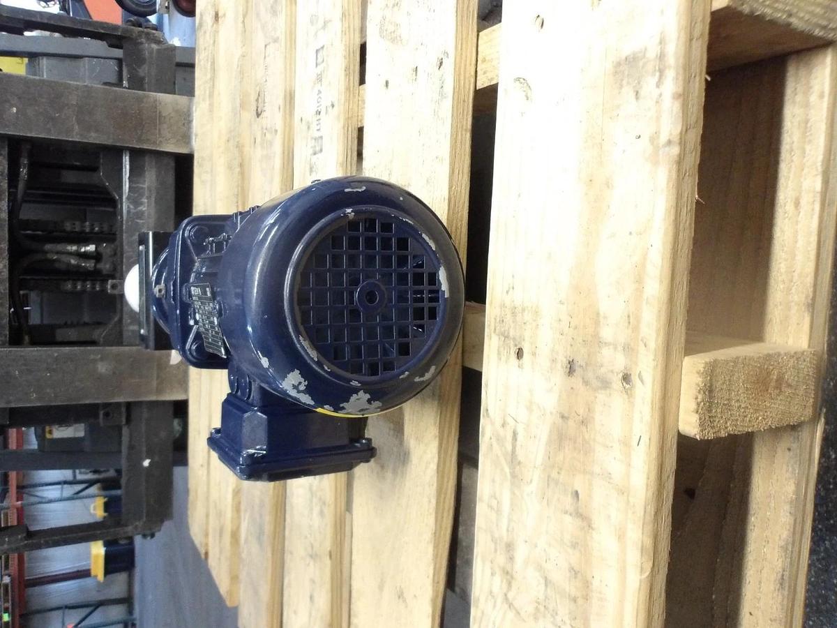Used SEEPEX 1" X 1/2" PUMP W/ 0.50 HP MOTOR, #108138G NEW