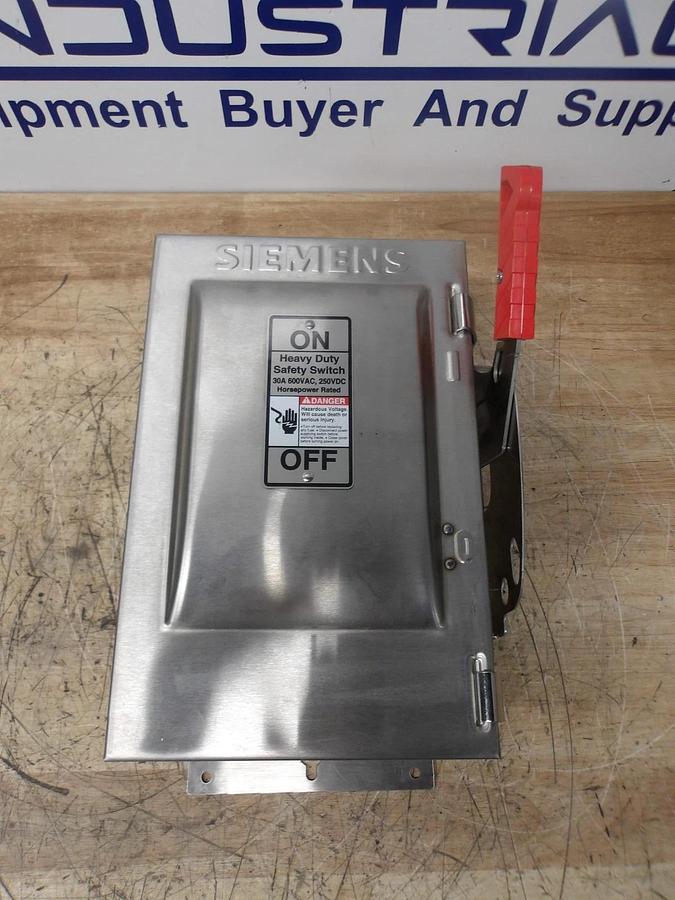 Used SIEMENS 30 AMP S/S SAFETY SWITCH 600VAC/250VDC, #720108G NEW