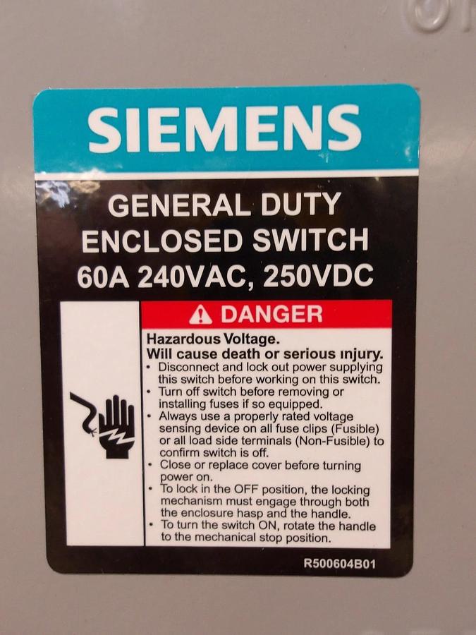 Used SIEMENS 60 AMP ENCLOSED SWITCH, 240AC-250DC V, #512933G NEW