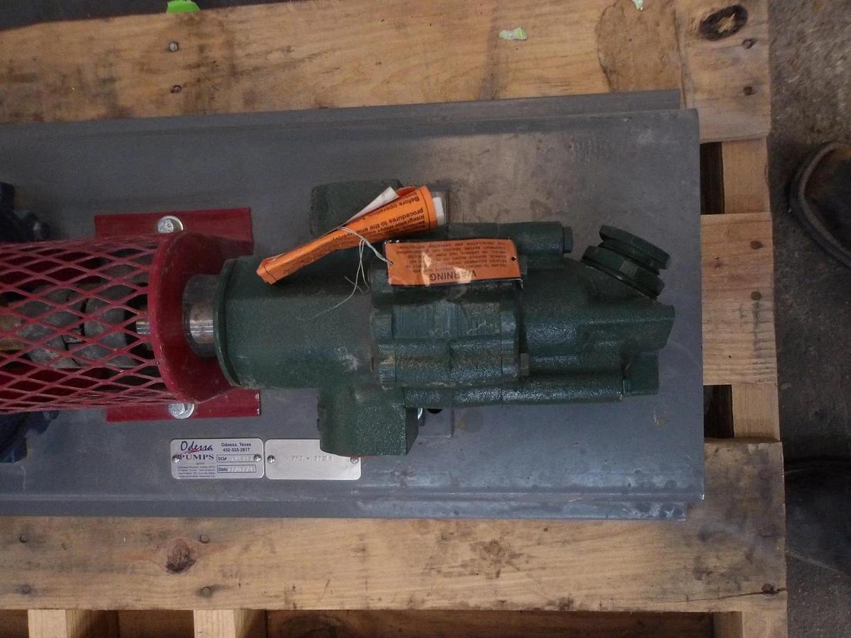 Used ROPER 1-1/2" PUMP W/ 5 HP MOTOR, #11111140GJW NEW