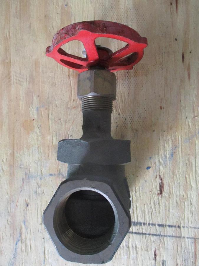 Used MILWAUKEE 1-1/4" BRONZE GLOBE VALVE, #117207J NEW