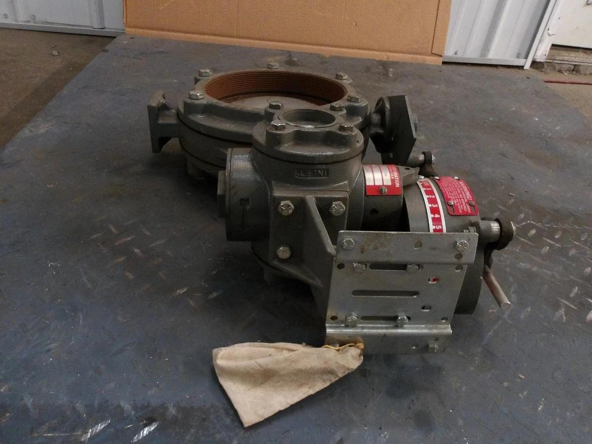 Used MAXON 8" BUTTERFLY VALVE 2-P 8M/733116, #620900G NEW