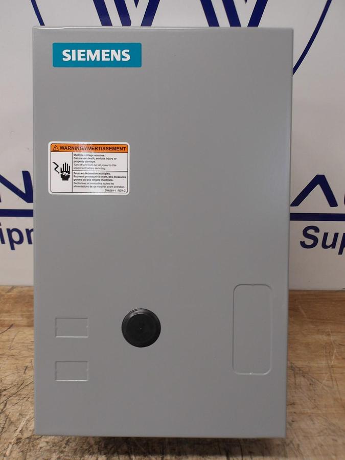 Used SIEMENS LCE01C004120A ELECTRICALLY HELD LIGHTING CONTACTOR, #630951G NEW