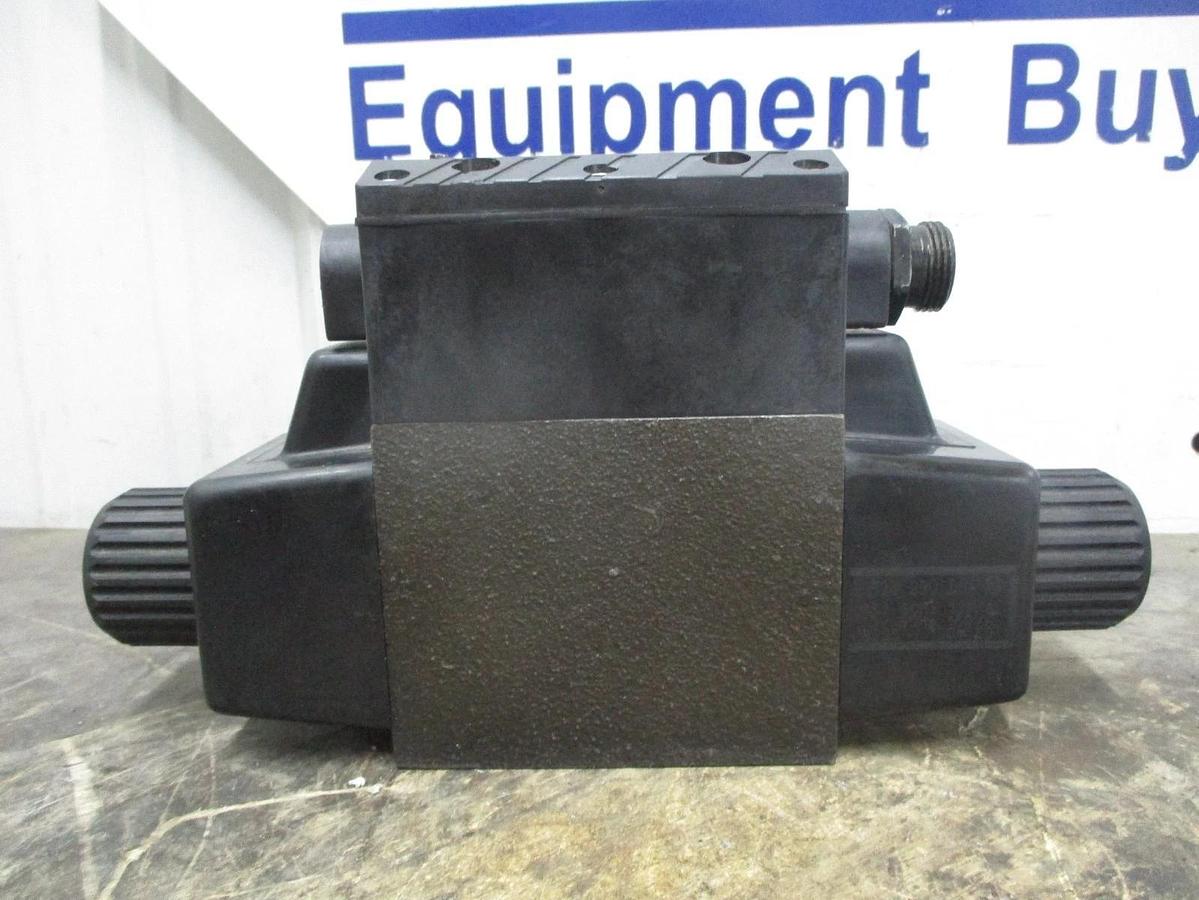 Used BOSCH 081WV10P1V1004KA115/60 DIRECTIONAL VALVE, #8261006J USED