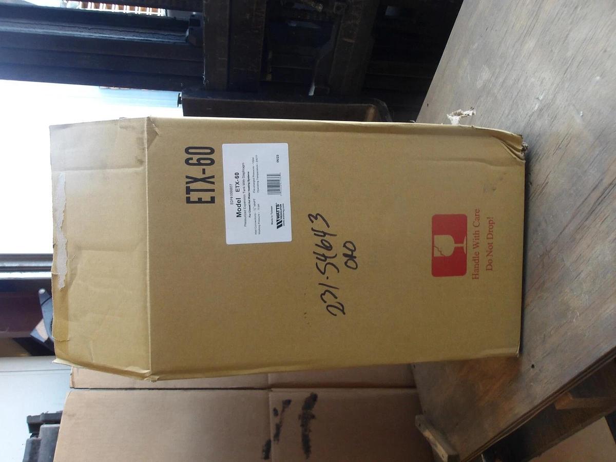 Used WATTS ETX-60 HOT WATER EXPANSION TANK 12 GAL, #8201015G NIB